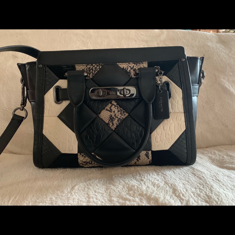 COACH Swagger Satchel